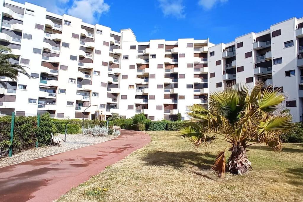 Appartement A 5Mn De La Mer Et Du Village De Noel - Draps Et Serviettes Non Fournis Le Barcares Exterior photo